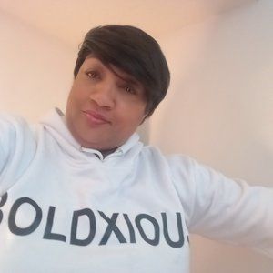 New BoldXious Brand Hoodie & Sweatpant Set